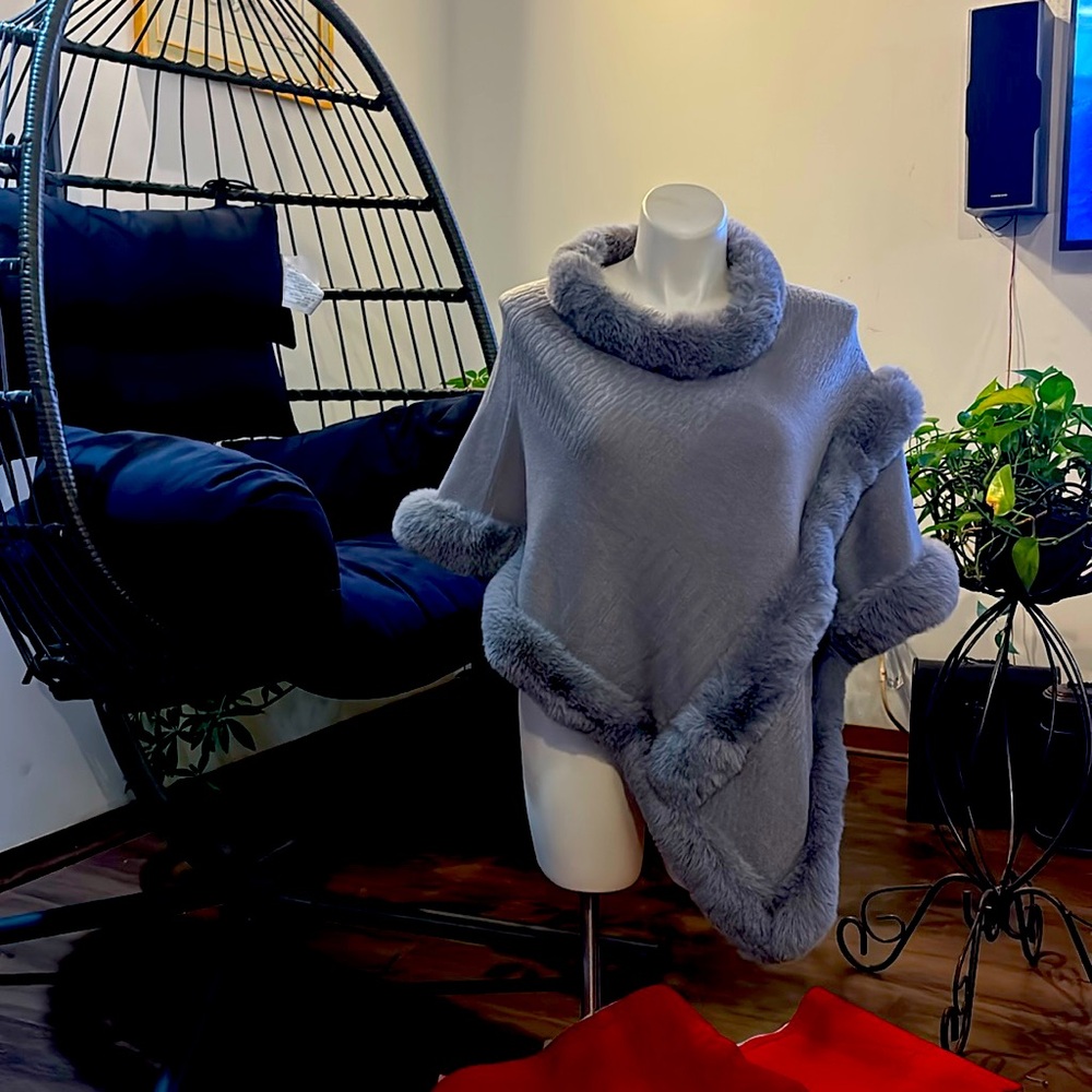Women’s Poncho